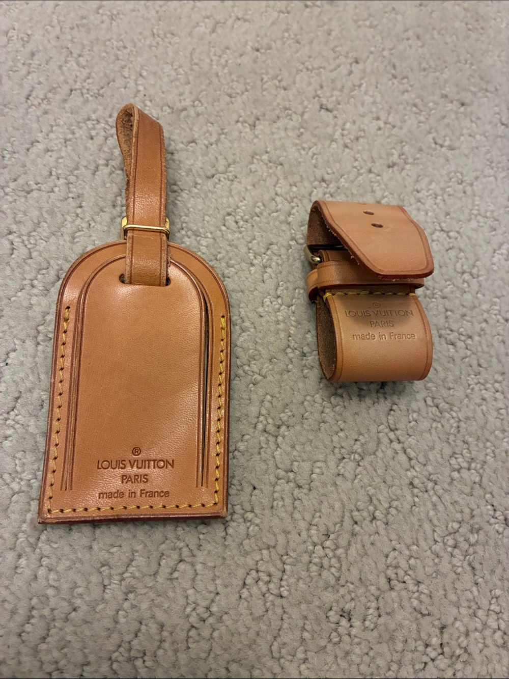 Authentic Louis Vuitton Vachetta Leather Luggage Tag & Poignet Set👝LV3